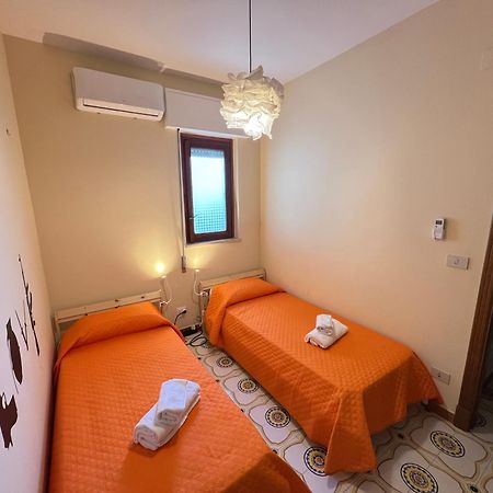 Villa Banksy Addaura Mondello Palermo Esterno foto